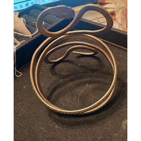 vintage Egyptian Revival Arm Cuff Snake Arm Cuff gold tone 8.5 can be sized 59 g